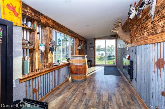 26721 W Huron River Drive, Flat Rock, MI 48134