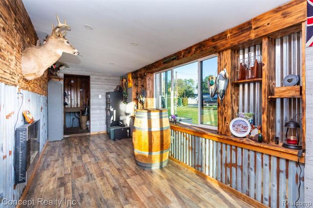 26721 W Huron River Drive, Flat Rock, MI 48134