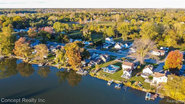 26721 W Huron River Drive, Flat Rock, MI 48134
