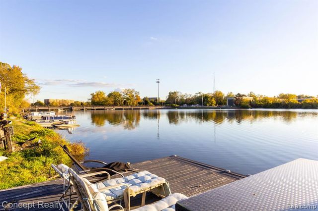 26721 W Huron River Drive, Flat Rock, MI 48134