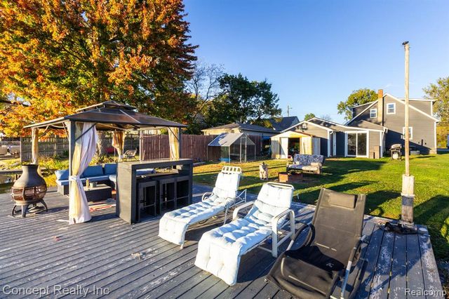 26721 W Huron River Drive, Flat Rock, MI 48134