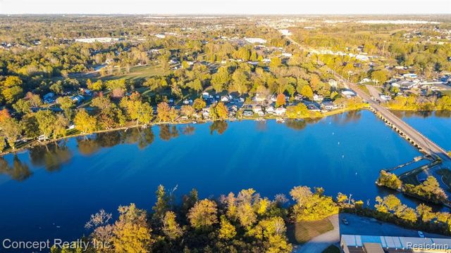 26721 W Huron River Drive, Flat Rock, MI 48134