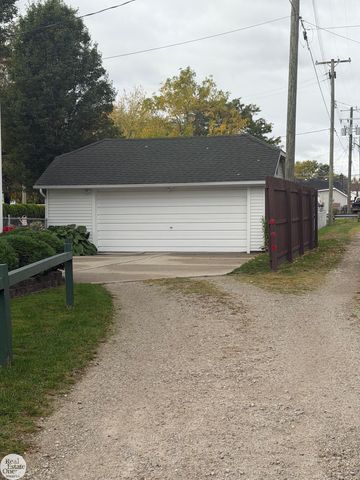 138 S 3rd Street, Marine City, MI 48039