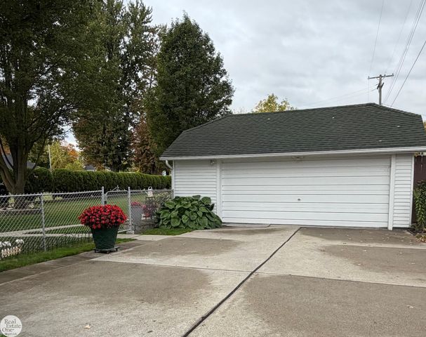 138 S 3rd Street, Marine City, MI 48039