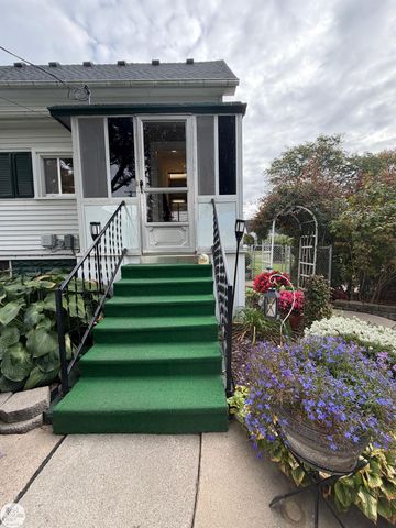 138 S 3rd Street, Marine City, MI 48039