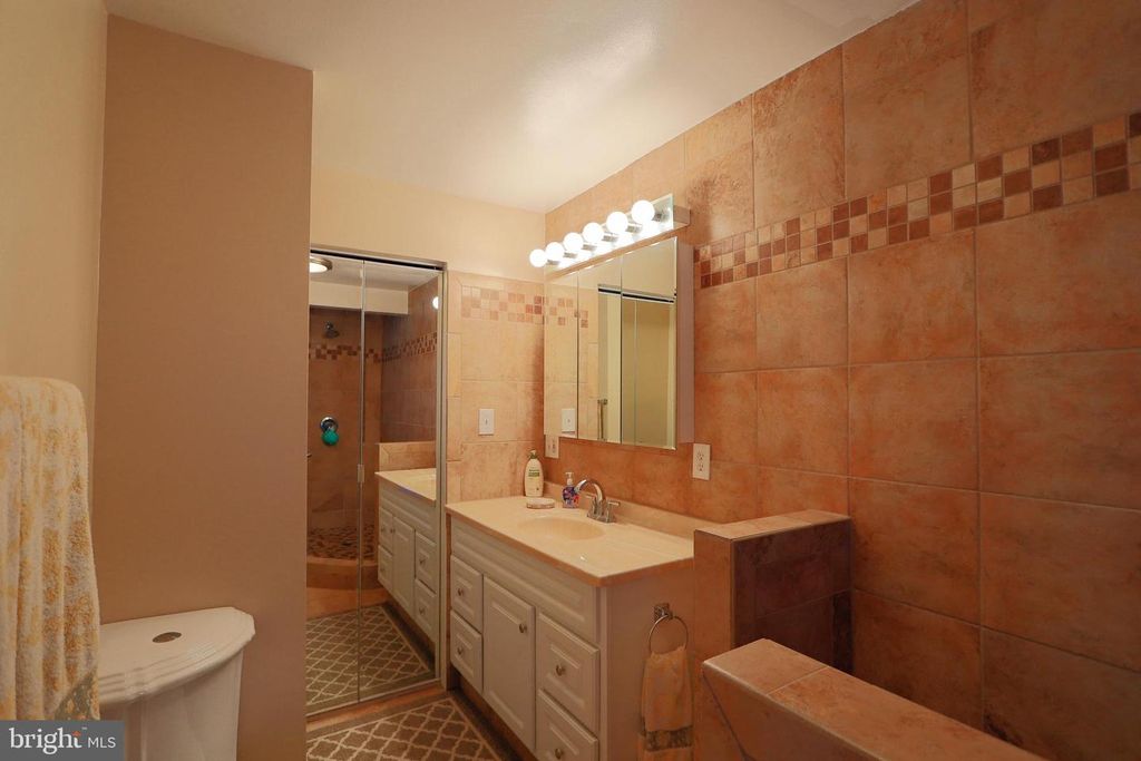 343 ST GEORGES, Essex, MD 21221