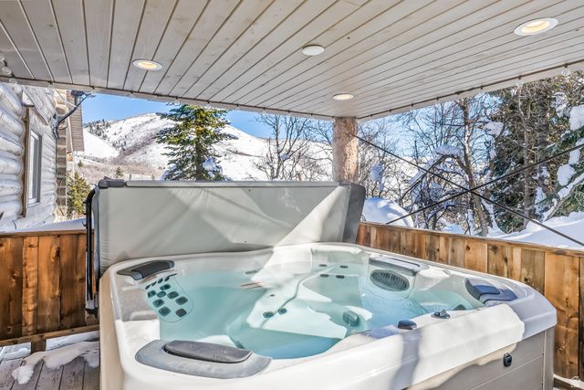 9025 N TIMPHAVEN RD, Sundance, UT 84604