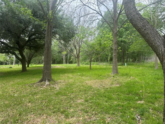 4755 Crosby Cedar Bayou Road, Baytown, TX 77521