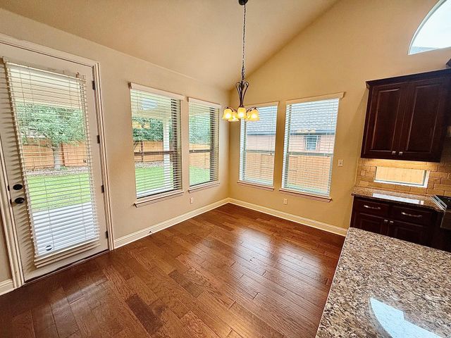 5512 Lipan Apache BND, Austin, TX 78738