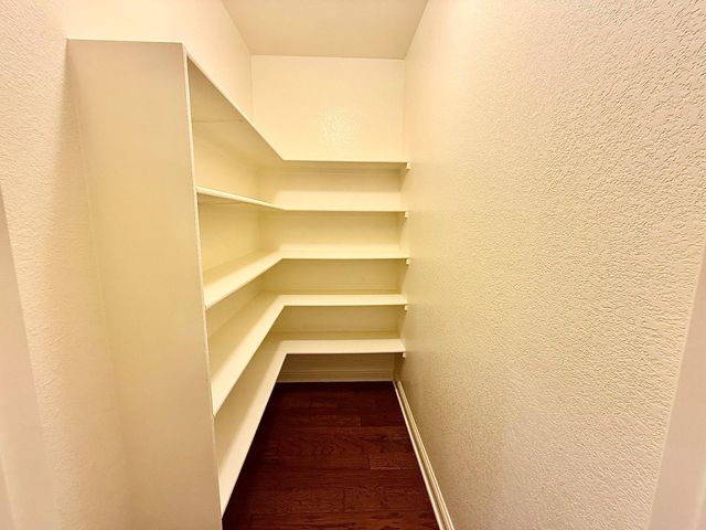 5512 Lipan Apache BND, Austin, TX 78738
