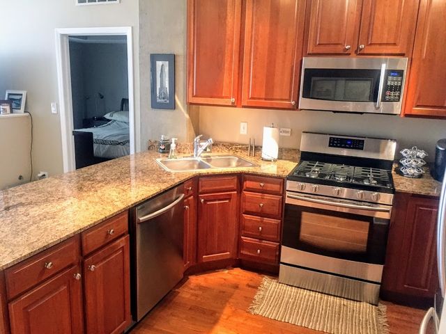 1212 N WELLS Street 502, Chicago, IL 60610