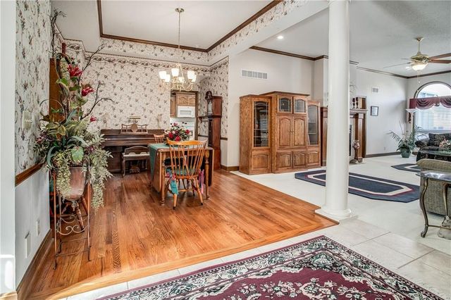 22504 E 33rd Street Court S, Blue Springs, MO 64015