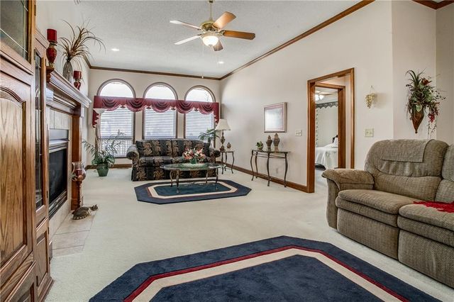 22504 E 33rd Street Court S, Blue Springs, MO 64015