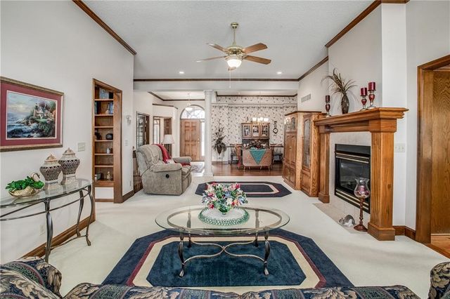 22504 E 33rd Street Court S, Blue Springs, MO 64015