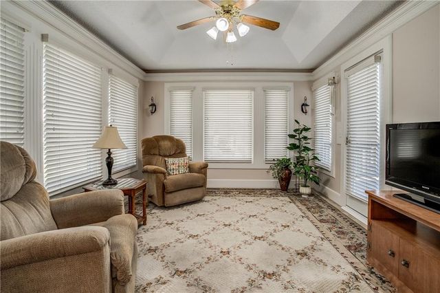 22504 E 33rd Street Court S, Blue Springs, MO 64015