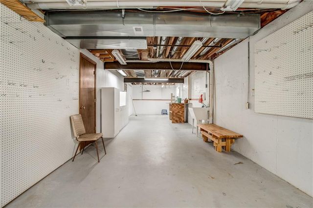 22504 E 33rd Street Court S, Blue Springs, MO 64015