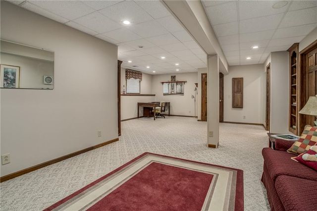 22504 E 33rd Street Court S, Blue Springs, MO 64015