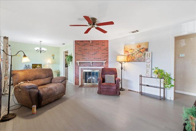 6449 Larry Way, North Highlands, CA 95660