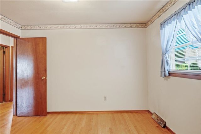 136 Cherry Lane, Burlington, VT 05401