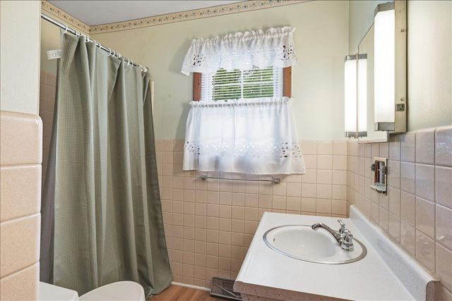 136 Cherry Lane, Burlington, VT 05401
