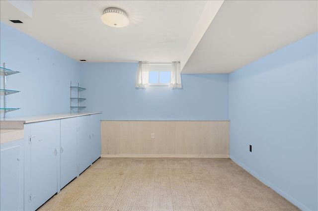 136 Cherry Lane, Burlington, VT 05401