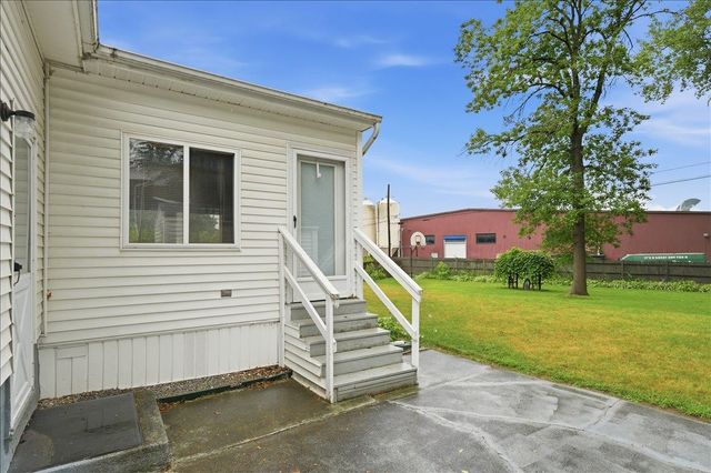 136 Cherry Lane, Burlington, VT 05401