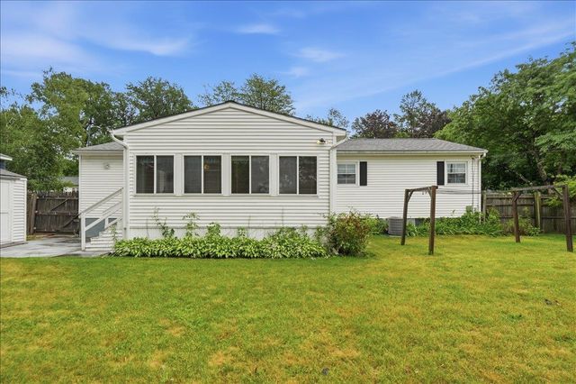 136 Cherry Lane, Burlington, VT 05401