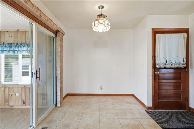 136 Cherry Lane, Burlington, VT 05401