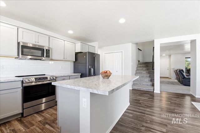 5111 Lansdale St, Caldwell, ID 83605