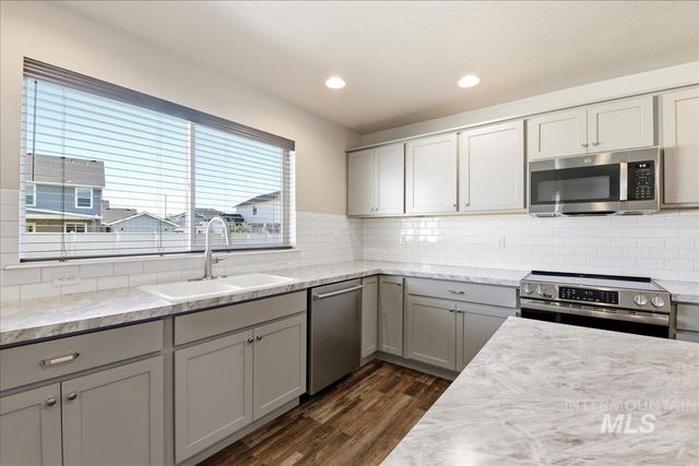 5111 Lansdale St, Caldwell, ID 83605