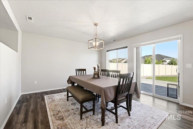 5111 Lansdale St, Caldwell, ID 83605