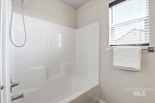 5111 Lansdale St, Caldwell, ID 83605