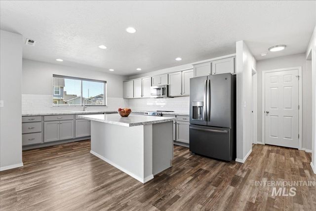 5111 Lansdale St, Caldwell, ID 83605