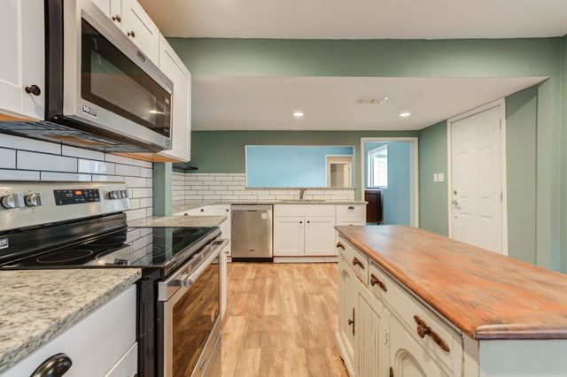 1003 8th Street, Shallowater, TX 79363