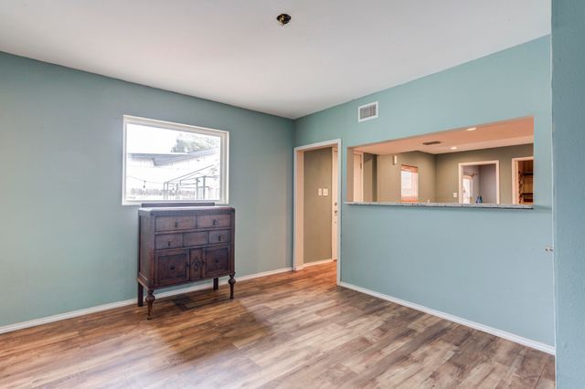 1003 8th Street, Shallowater, TX 79363