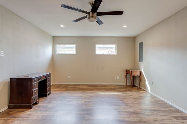 1003 8th Street, Shallowater, TX 79363