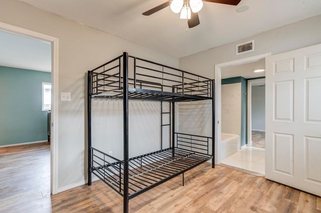 1003 8th Street, Shallowater, TX 79363