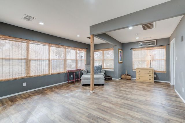 1003 8th Street, Shallowater, TX 79363