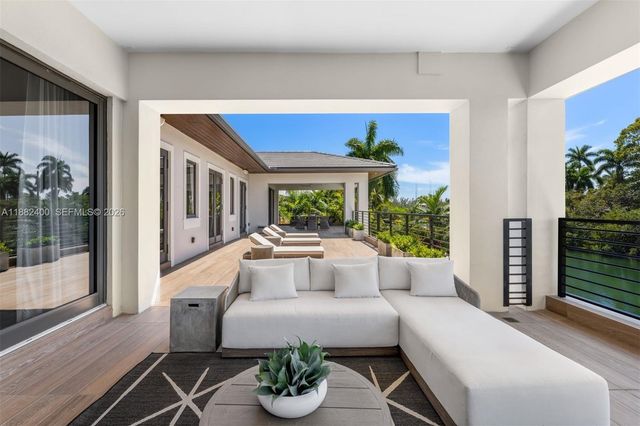 9360 Balada St, Coral Gables, FL 33156