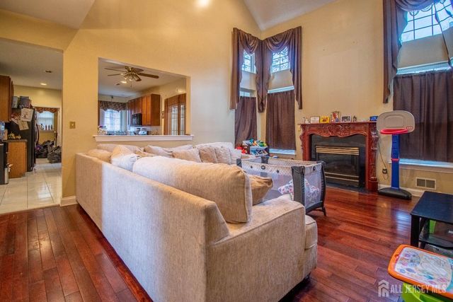 102 Erin Drive, Jackson, NJ 08527