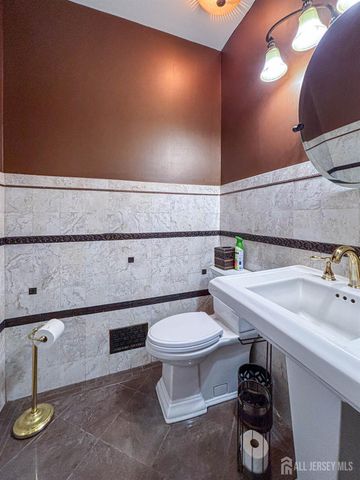 102 Erin Drive, Jackson, NJ 08527