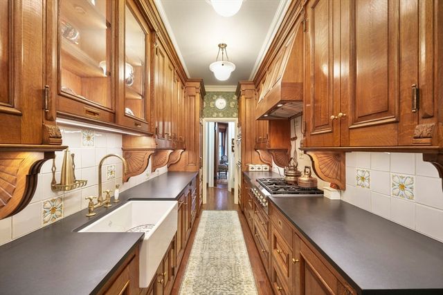 381 Beacon Street, Boston, MA 02116