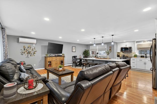 42 Marianna Rd, Salem, NH 03079