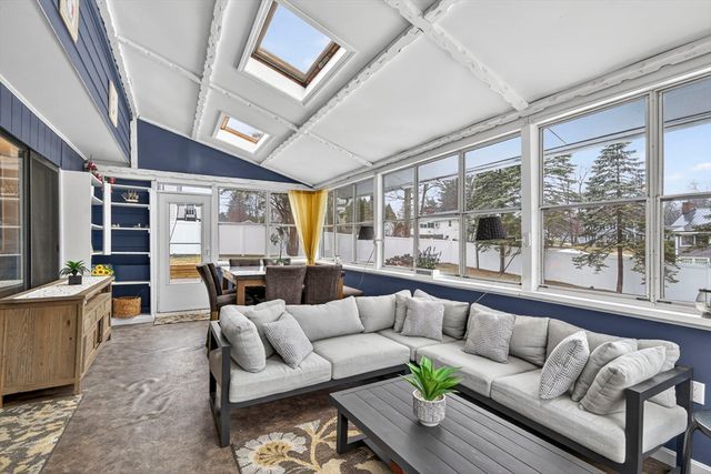 42 Marianna Rd, Salem, NH 03079