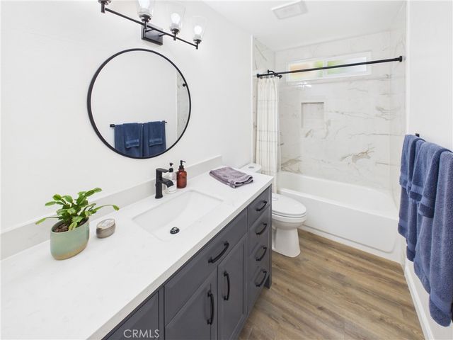 2027 E Fruit, Santa Ana, CA 92701