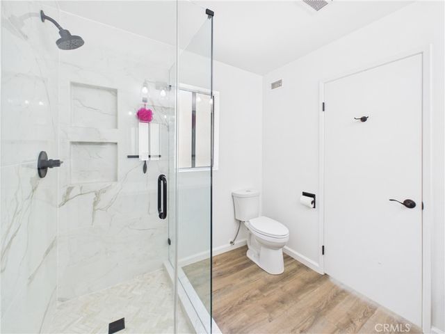 2027 E Fruit, Santa Ana, CA 92701