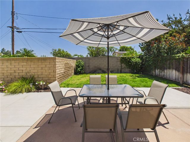 2027 E Fruit, Santa Ana, CA 92701