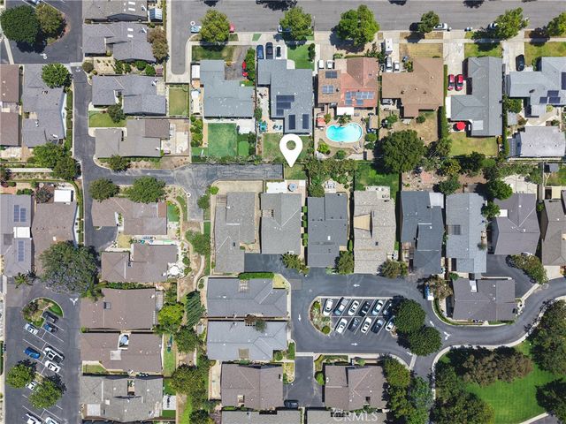 2027 E Fruit, Santa Ana, CA 92701