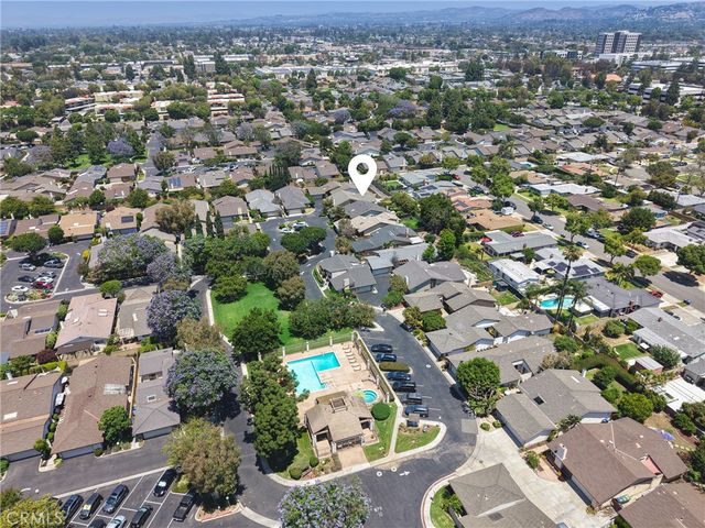 2027 E Fruit, Santa Ana, CA 92701