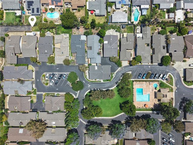2027 E Fruit, Santa Ana, CA 92701